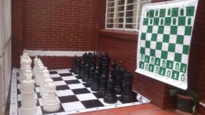 Fabricantes de ajedrez gigante y mural grande magnético enrollable portable